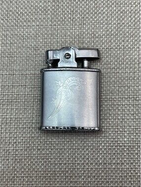 Vintage Ronson Princess Pull & Twist Base Pocket Lighter Untested